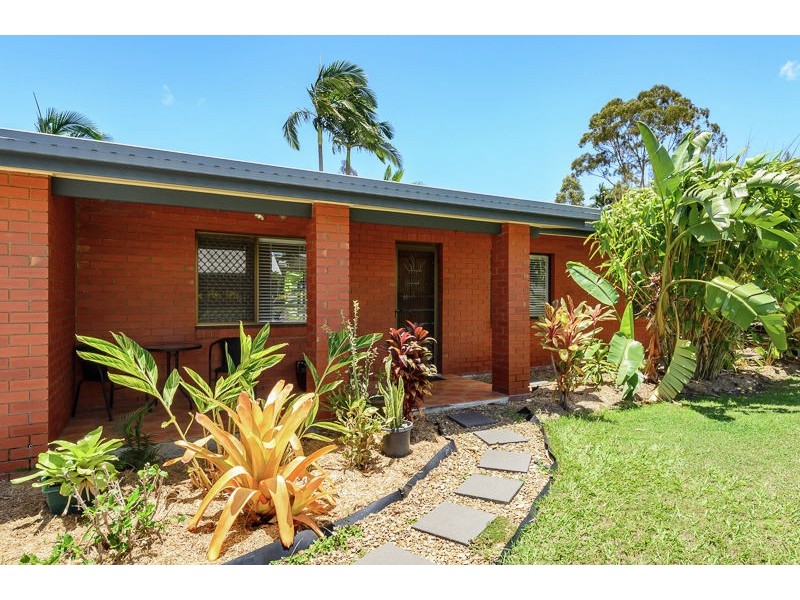 4 MERCEDES STREET, Clinton QLD 4680