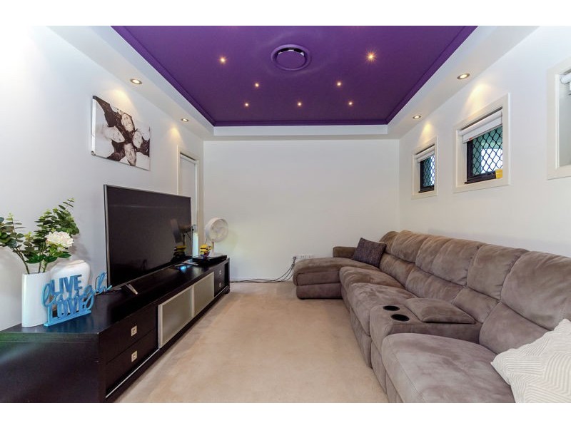 4 Wyara Close, Clinton QLD 4680