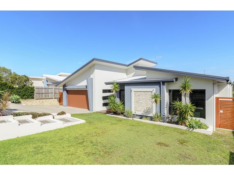 4 Wyara Close, Clinton QLD 4680