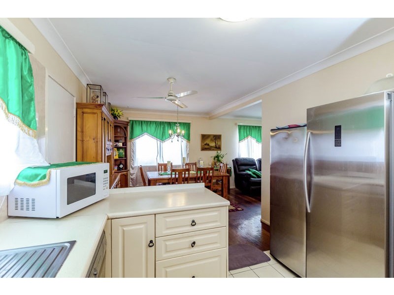 18 Schafer Street, Clinton QLD 4680
