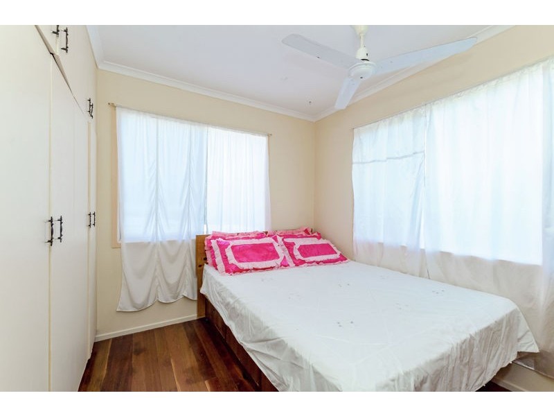 18 Schafer Street, Clinton QLD 4680