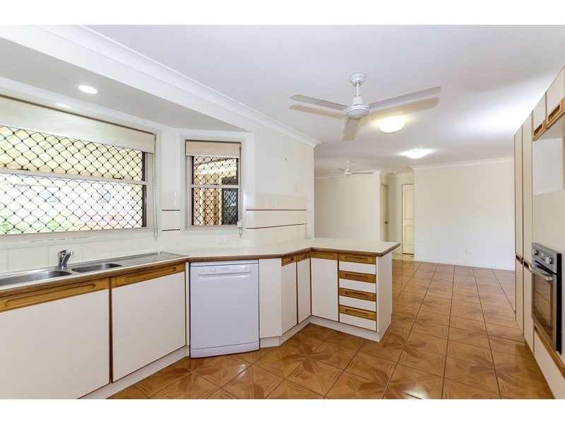 1 Seal Close, Clinton QLD 4680
