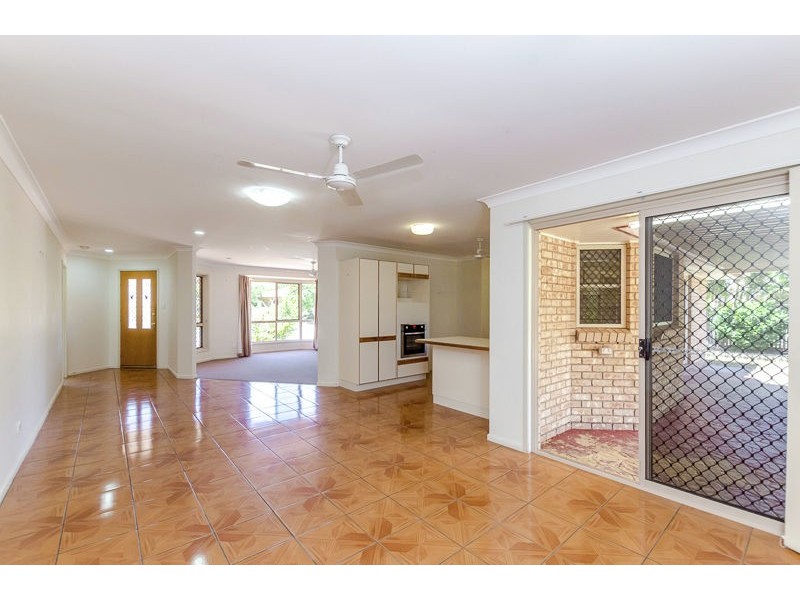 1 Seal Close, Clinton QLD 4680
