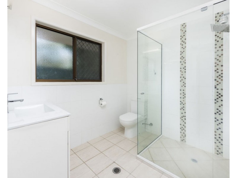38 Hamilton Drive, Clinton QLD 4680