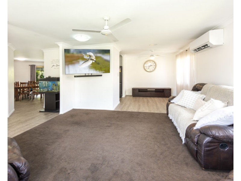 38 Hamilton Drive, Clinton QLD 4680