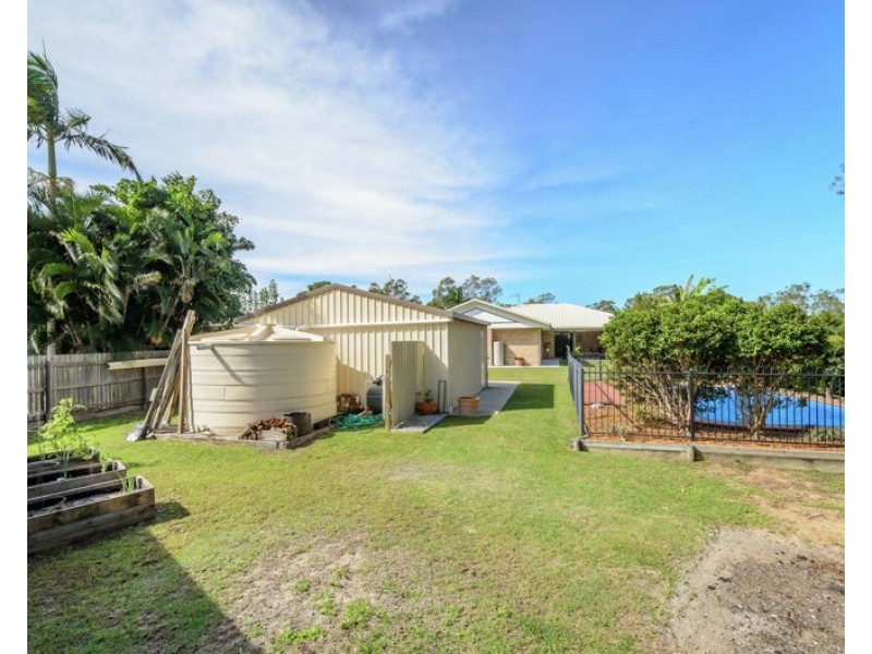 38 Hamilton Drive, Clinton QLD 4680