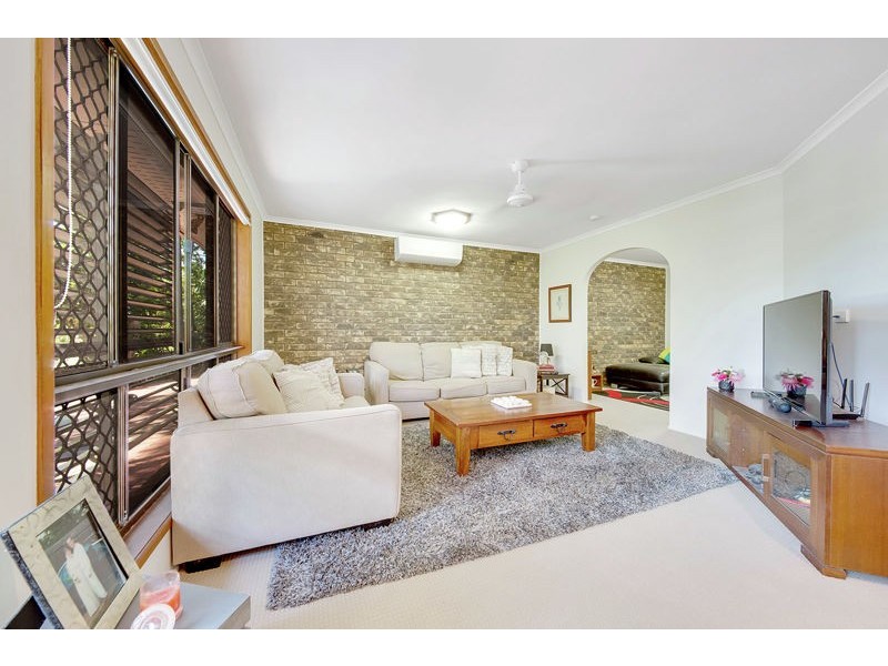 12 Luton Street, Telina QLD 4680