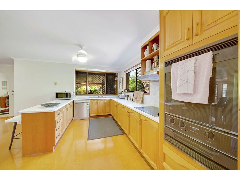 12 Luton Street, Telina QLD 4680