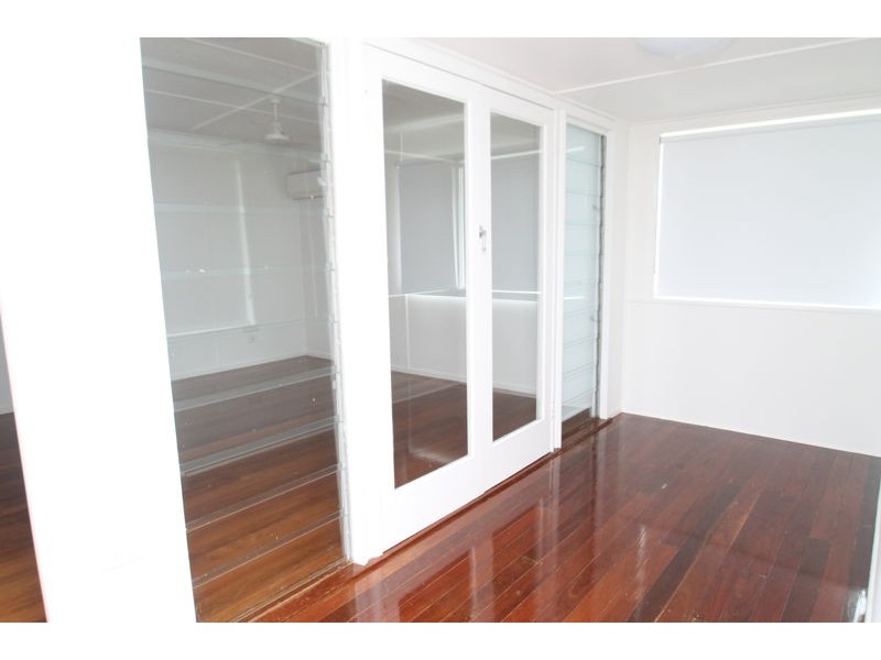 1 BYRNE STREET, West Gladstone QLD 4680