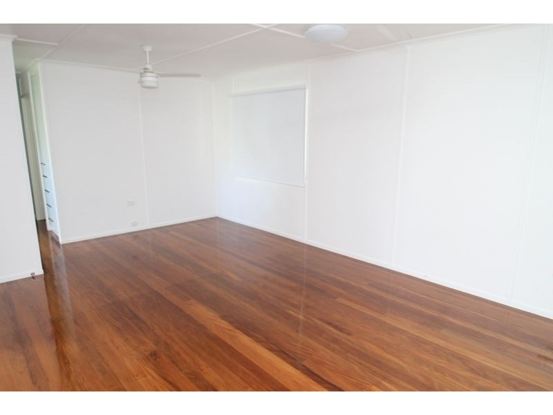 1 BYRNE STREET, West Gladstone QLD 4680