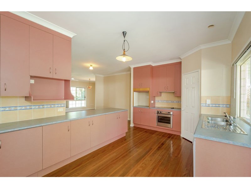 60 Witney Street, Telina QLD 4680