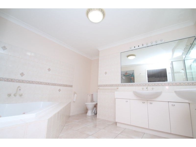 64 Aramac Drive, Clinton QLD 4680