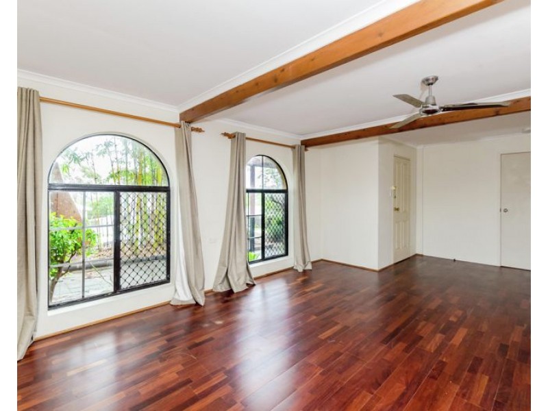 15 Cockatoo Drive, New Auckland QLD 4680