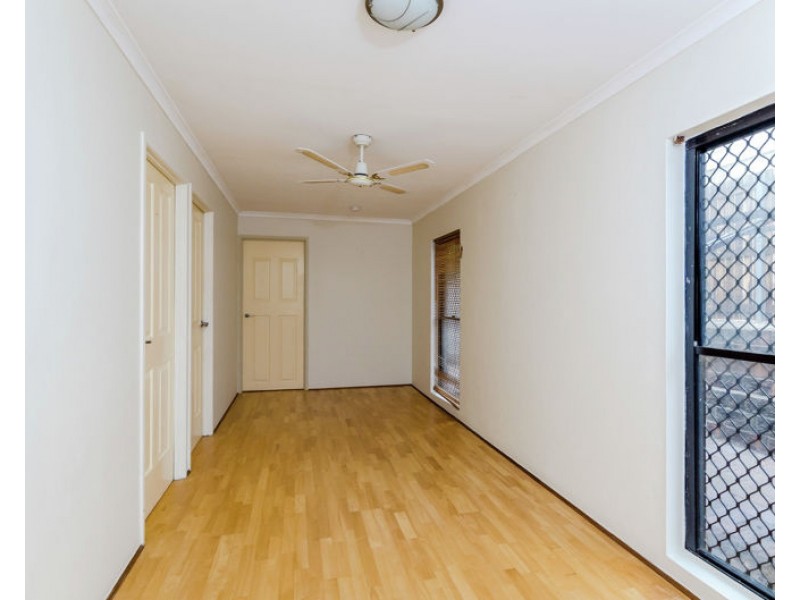 15 Cockatoo Drive, New Auckland QLD 4680