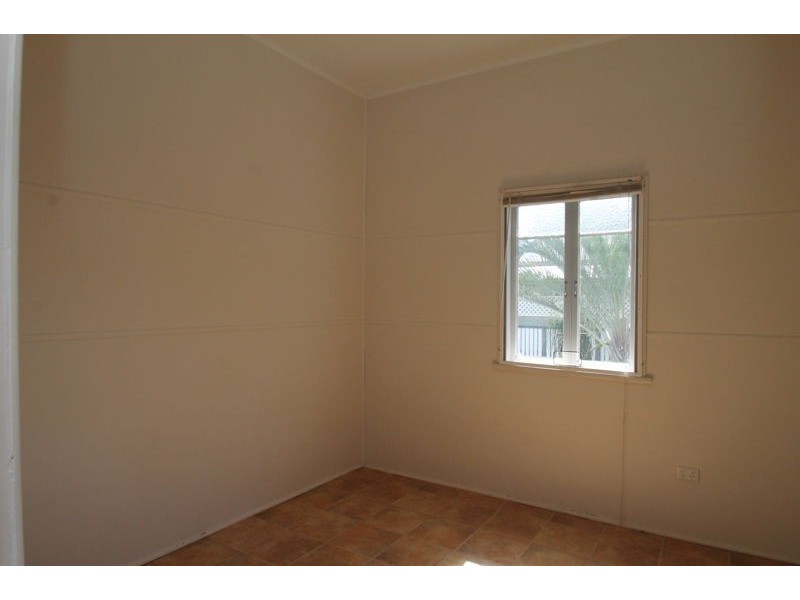 104 Oaka Lane, South Gladstone QLD 4680