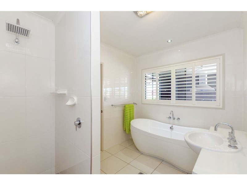 6 Jillaroo Close, Benaraby QLD 4680