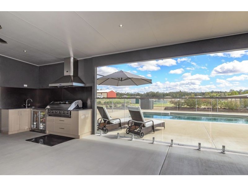 6 Jillaroo Close, Benaraby QLD 4680