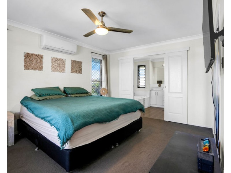 8 Wuruma Court, Clinton QLD 4680