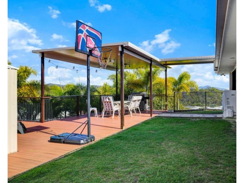 8 Wuruma Court, Clinton QLD 4680