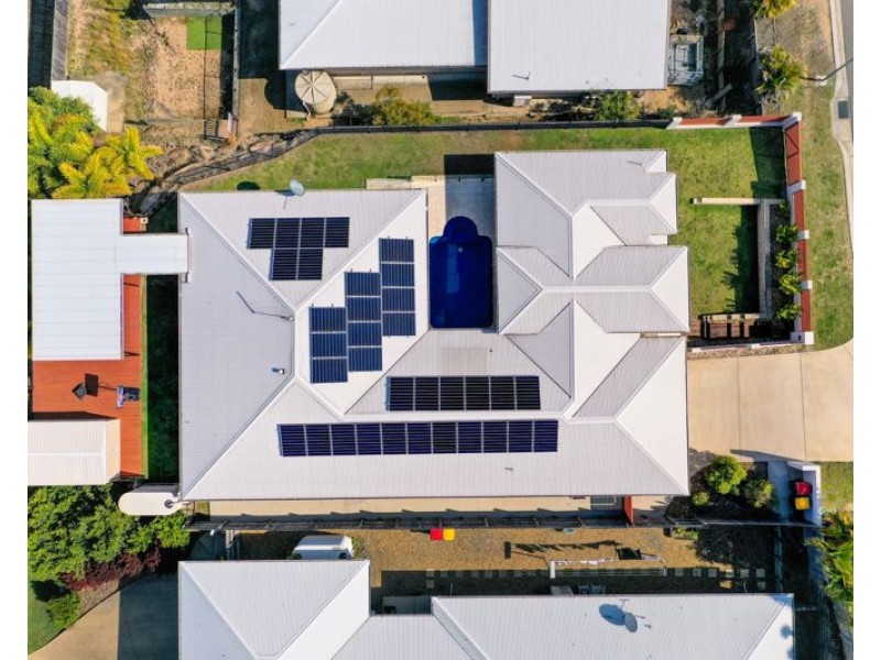 8 Wuruma Court, Clinton QLD 4680