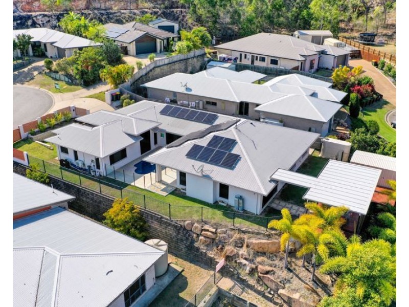 8 Wuruma Court, Clinton QLD 4680