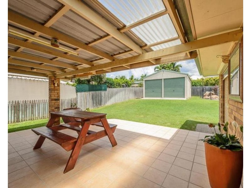 17 Witney Street, Telina QLD 4680