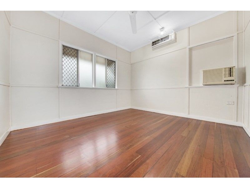 11 Marten Street, South Gladstone QLD 4680