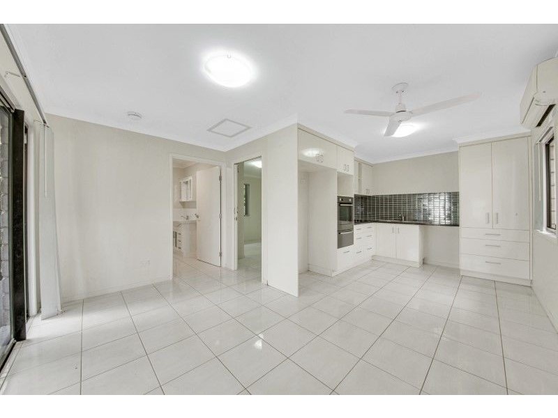 11 Marten Street, South Gladstone QLD 4680