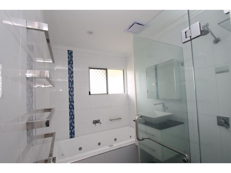 5 Mellefont Street, West Gladstone QLD 4680