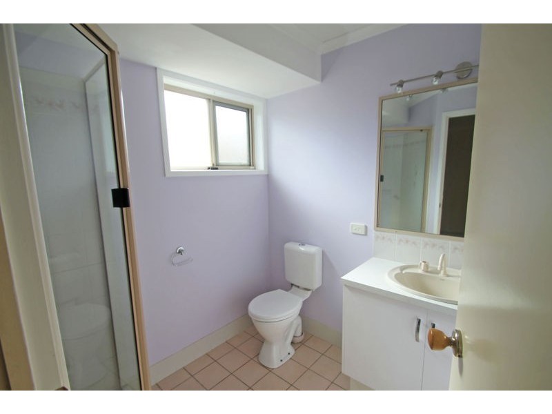 2 Tinaroo Court, Clinton QLD 4680