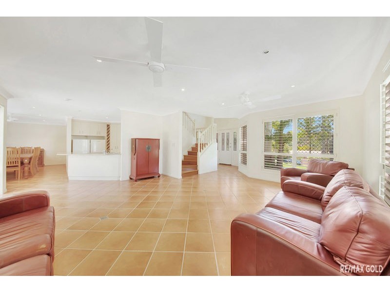 17 Fairbairn Place, Clinton QLD 4680