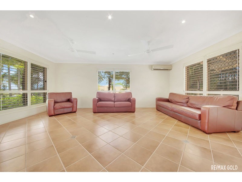 17 Fairbairn Place, Clinton QLD 4680