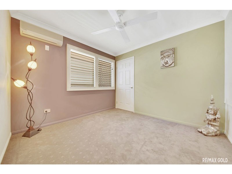 17 Fairbairn Place, Clinton QLD 4680