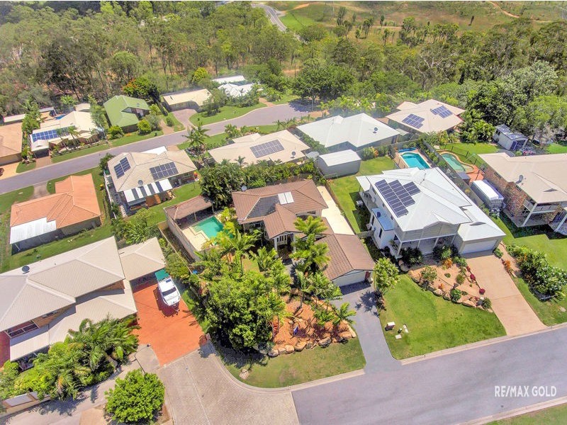 17 Fairbairn Place, Clinton QLD 4680