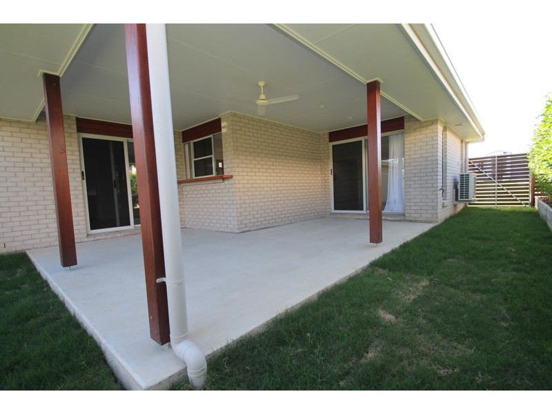 16 Bragg Court, Kirkwood QLD 4680