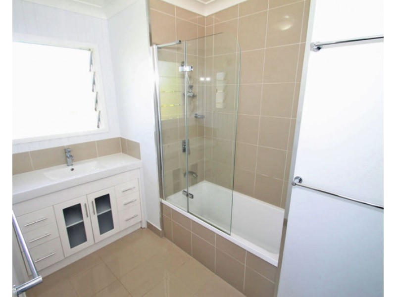 75 Allunga Drive, Glen Eden QLD 4680