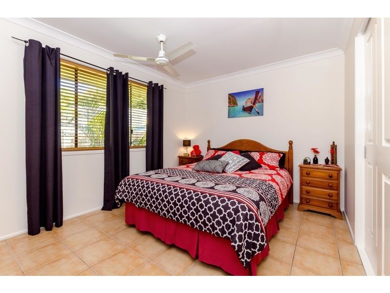 8 Leonie Court, New Auckland QLD 4680