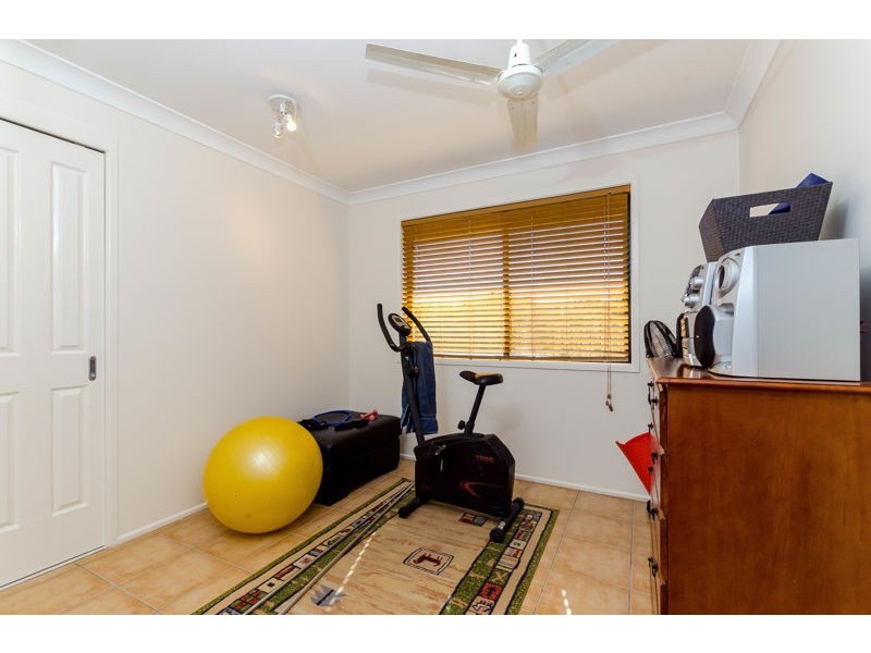 8 Leonie Court, New Auckland QLD 4680