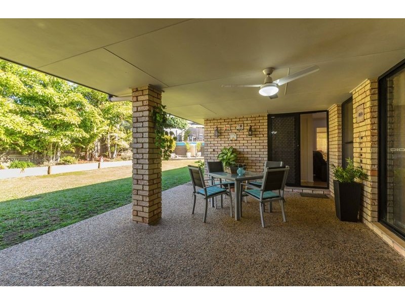 8 Leonie Court, New Auckland QLD 4680