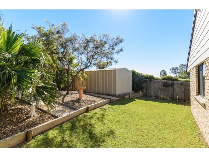 8 Leonie Court, New Auckland QLD 4680