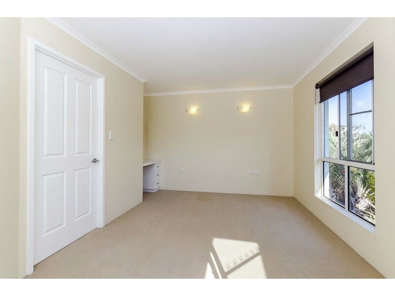4/35 William Street, Gladstone QLD 4680
