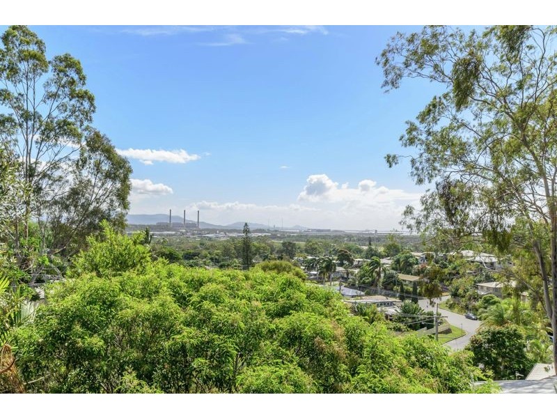 8 McCrudden Street, West Gladstone QLD 4680