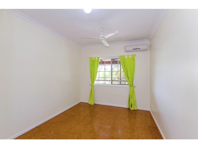 8 McCrudden Street, West Gladstone QLD 4680