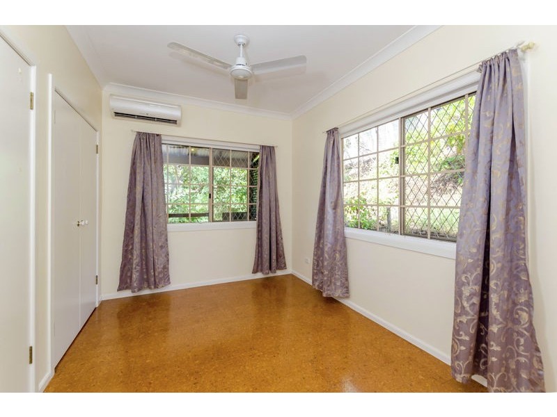 8 McCrudden Street, West Gladstone QLD 4680