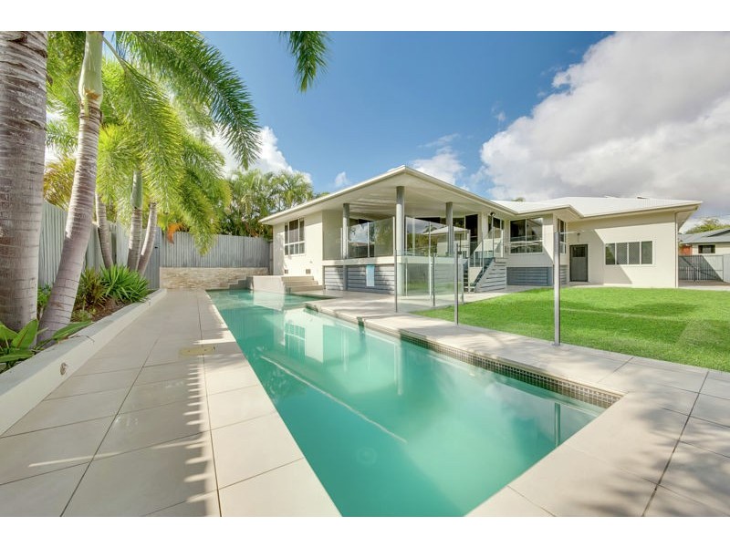 3 Michael Court, Boyne Island QLD 4680