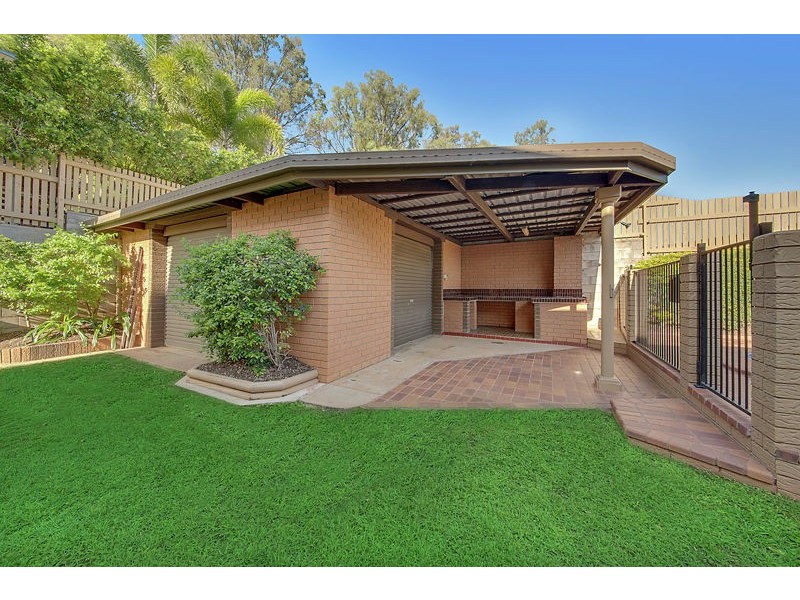 38 Holland Street, West Gladstone QLD 4680