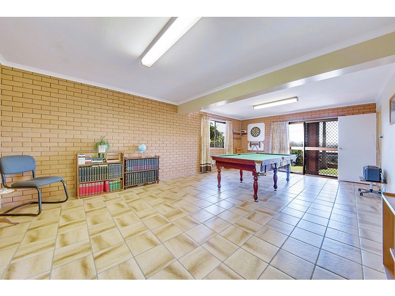 38 Holland Street, West Gladstone QLD 4680