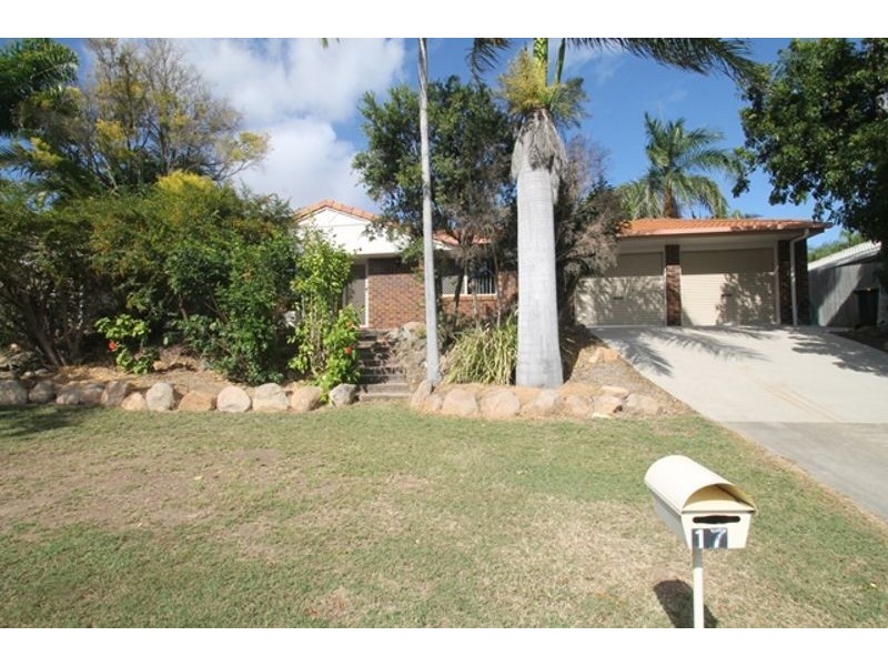 17 Deborah Street, Glen Eden QLD 4680