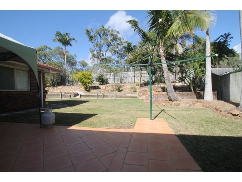 17 Deborah Street, Glen Eden QLD 4680