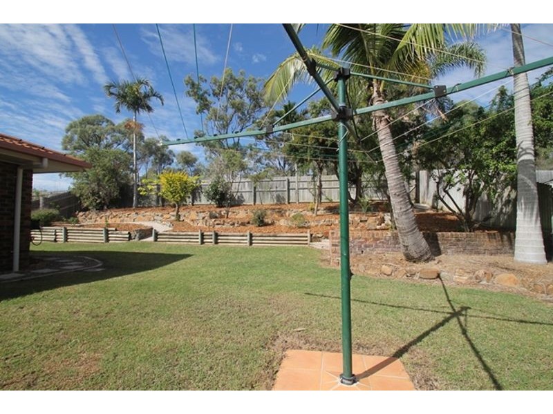 17 Deborah Street, Glen Eden QLD 4680